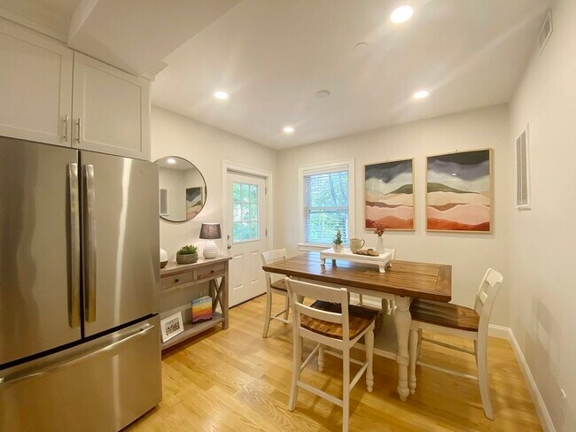 209 Havre St, Unit 2 in Boston, MA - Building Photo - Building Photo