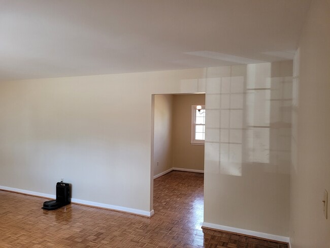 181 Windsor Castle Dr in Newport News, VA - Building Photo - Building Photo