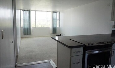 5210 Likini St in Honolulu, HI - Building Photo - Building Photo