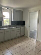 23850 Dormont Ave in Warren, MI - Foto de edificio - Building Photo