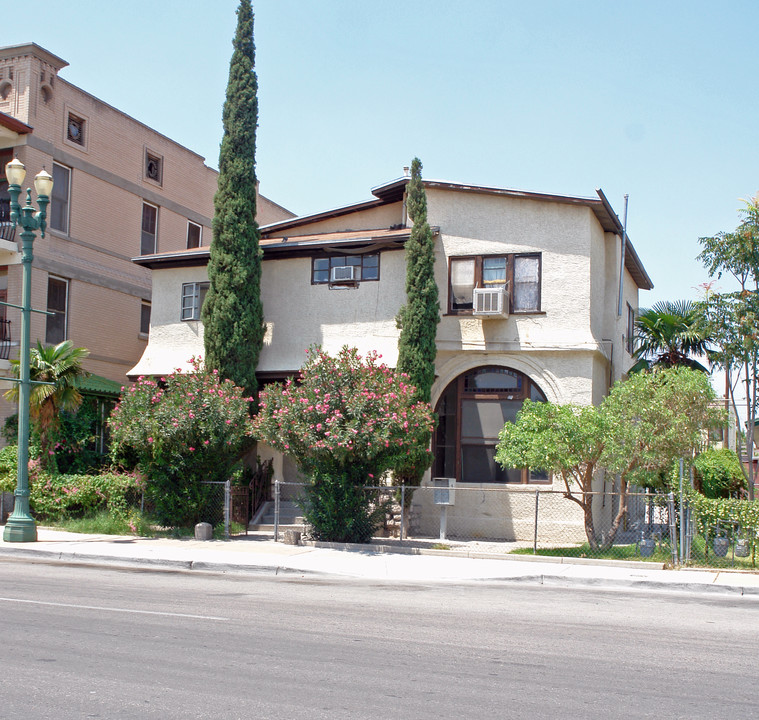 1025 Magoffin Ave in El Paso, TX - Building Photo