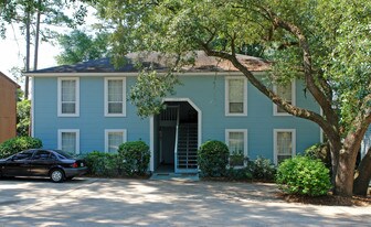 2061 Rickards Rd in Tallahassee, FL - Building Photo