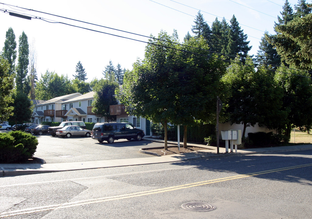 6504 SE 122nd Ave in Portland, OR - Building Photo