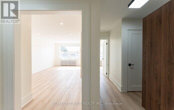 484A Cosburn Ave. in Toronto, ON - Building Photo - Building Photo