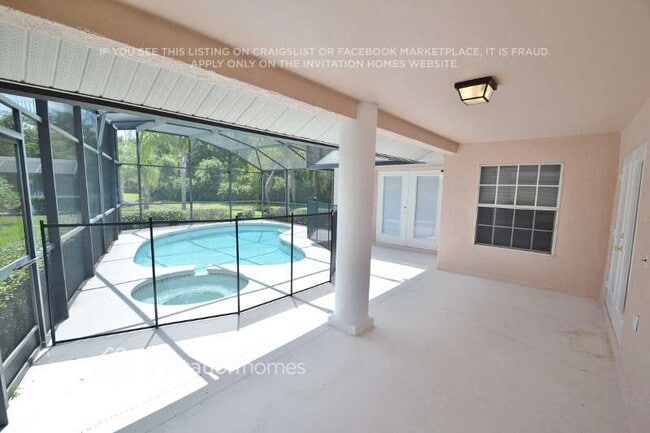 117 Quiet Oak Ct in Davenport, FL - Foto de edificio - Building Photo