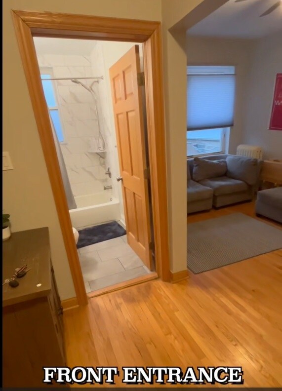 1058 W Granville Ave in Chicago, IL - Building Photo - Building Photo