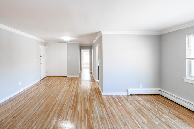 Short Hills Terrace in Short Hills, NJ - Building Photo - Interior Photo