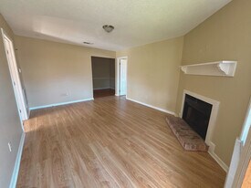 1654 Clear Lake Ave, Unit C in Baton Rouge, LA - Building Photo