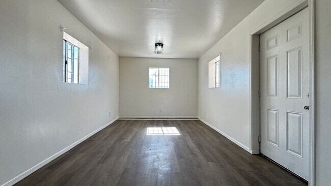 1468 W Miracle Mile in Tucson, AZ - Building Photo - Building Photo