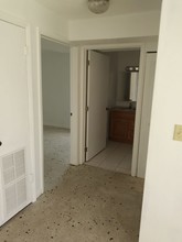3501 W 11th Ave-Unit -102 in Hialeah, FL - Building Photo - Building Photo