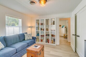 2042 37th Ave in Vero Beach, FL - Building Photo - Building Photo