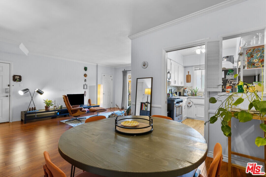 332 Rexford Dr in Beverly Hills, CA - Building Photo