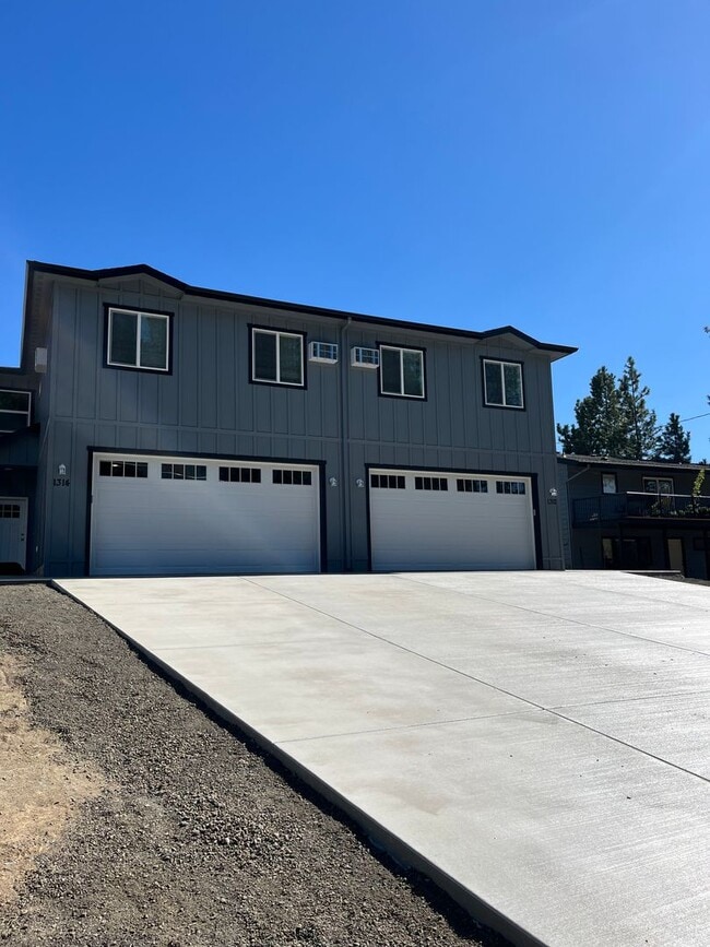 property at 1312-1314 E Farwell Rd