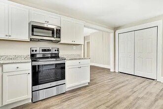 Room in House on Hutchens Rd SE in Atlanta, GA - Building Photo - Building Photo