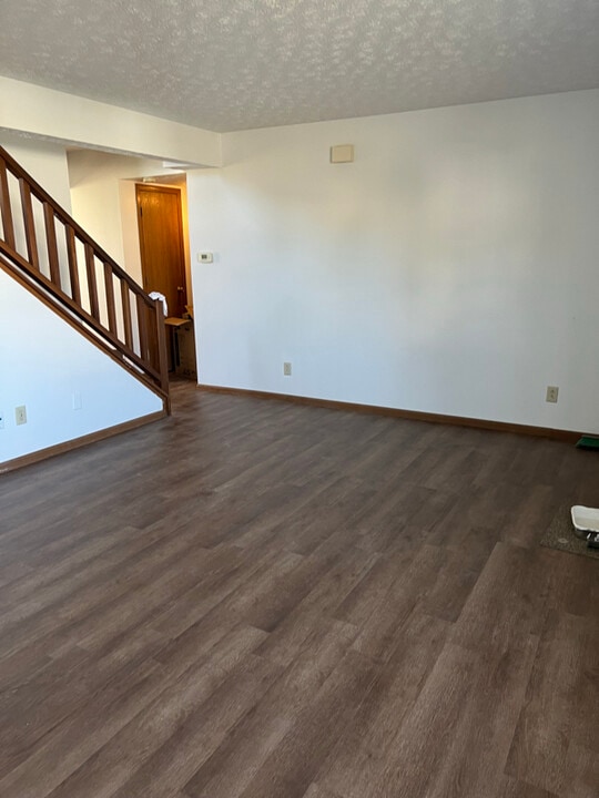 7193 Feather Ct, Unit 7193 Feather Ct in Reynoldsburg, OH - Foto de edificio