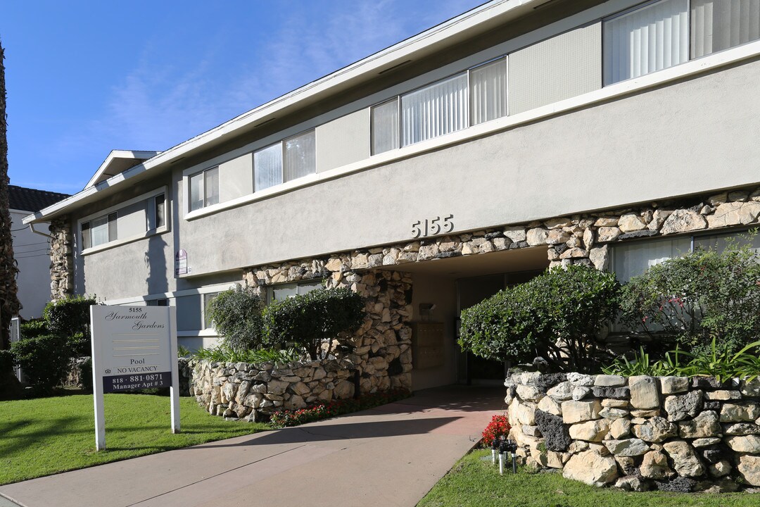 Yarmouth Gardens in Encino, CA - Foto de edificio