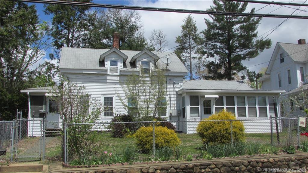 51 High St in Stafford, CT - Building Photo