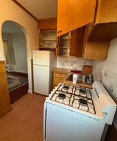85 Winthrop Shore Dr, Unit 8 in Winthrop, MA - Building Photo