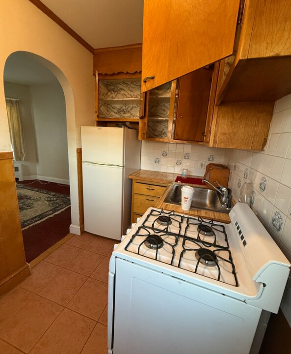 85 Winthrop Shore Dr, Unit 8 in Winthrop, MA - Building Photo