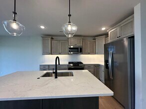 5317 Makana Ln in Columbia, MO - Building Photo - Building Photo