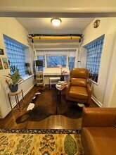 4211 N Oakley Ave, Unit 2S in Chicago, IL - Building Photo - Building Photo