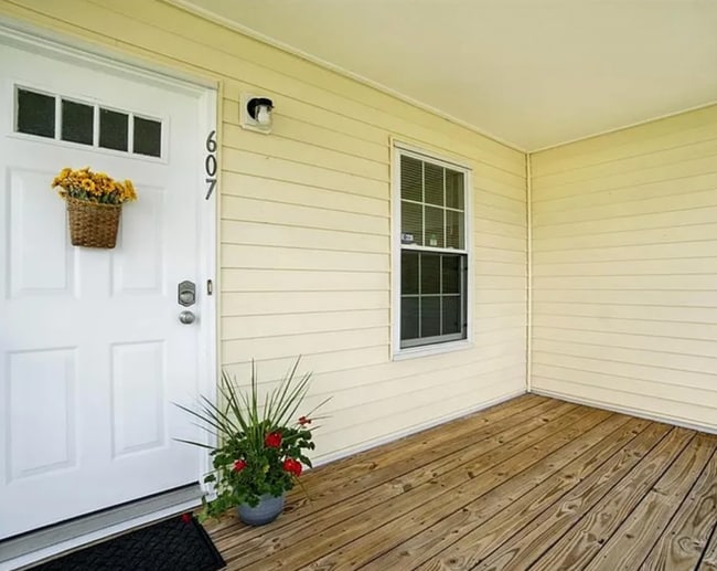 607 Pylon Ct