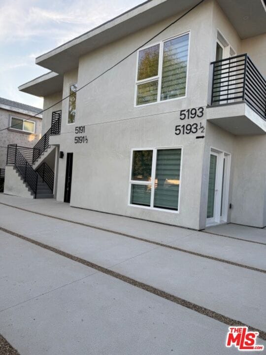 5191 1/2-5191 1/2 Lindley Ave in Los Angeles, CA - Building Photo - Building Photo