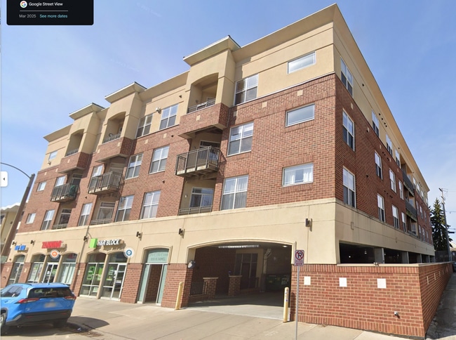 property at 1619 N Farwell Ave