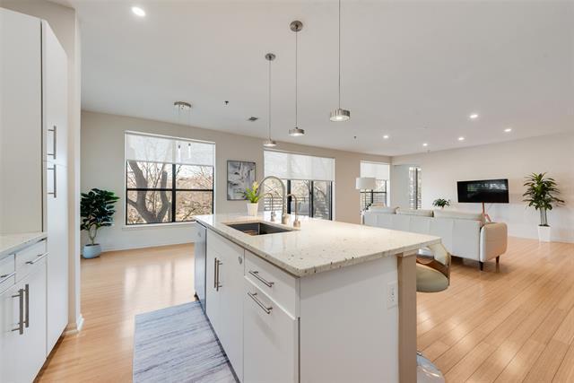 4111 Gilbert Ave in Dallas, TX - Building Photo - Building Photo