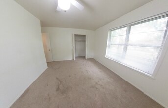 109 Suttles Ave in San Marcos, TX - Building Photo - Building Photo