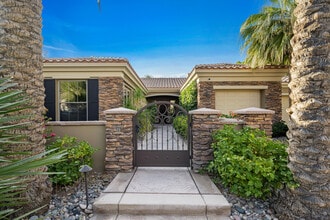 48532 Bighorn Dr in La Quinta, CA - Foto de edificio - Building Photo
