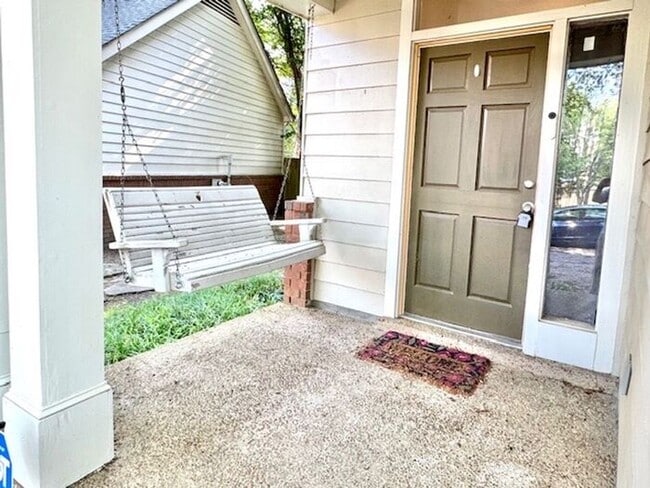 738 Walnut Woods Cove N in Memphis, TN - Building Photo - Building Photo