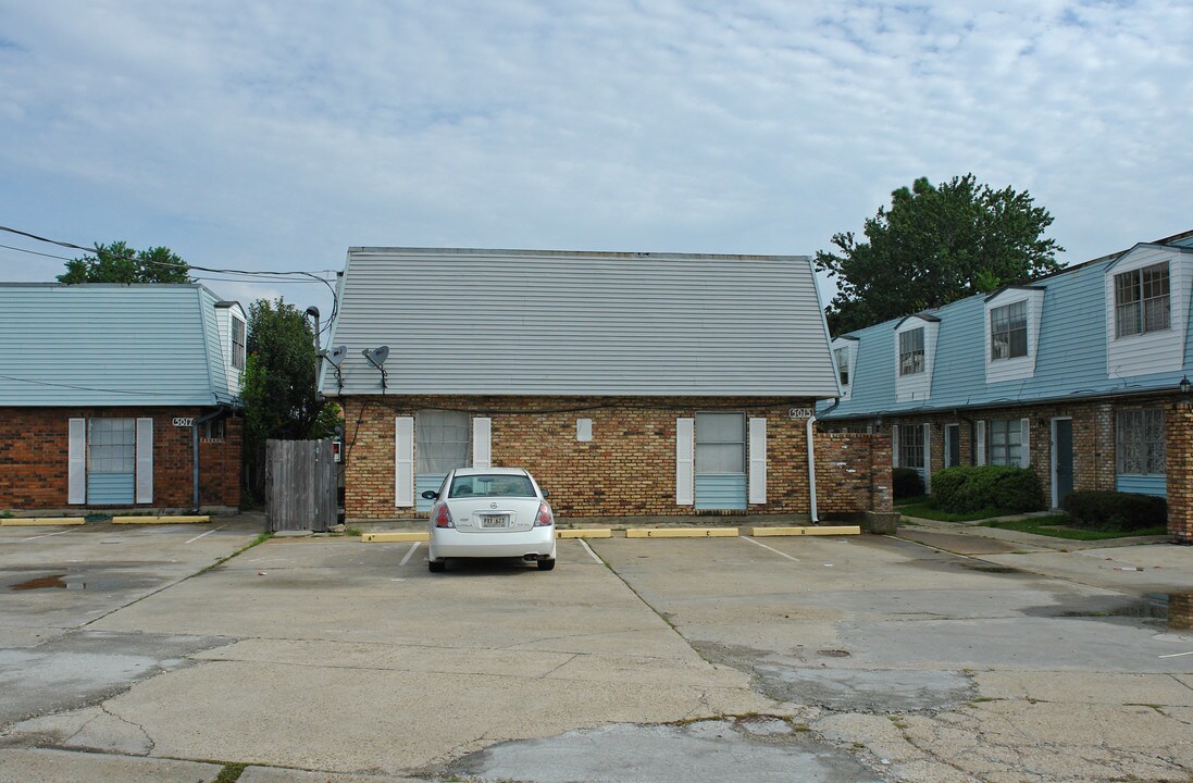 5013 Yale St in Metairie, LA - Building Photo