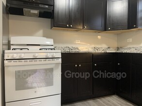 9919 S Oglesby Ave in Chicago, IL - Building Photo - Building Photo