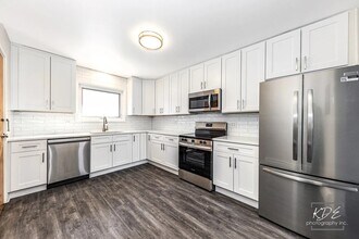 129-133 W Franklin Ave in Naperville, IL - Building Photo - Building Photo