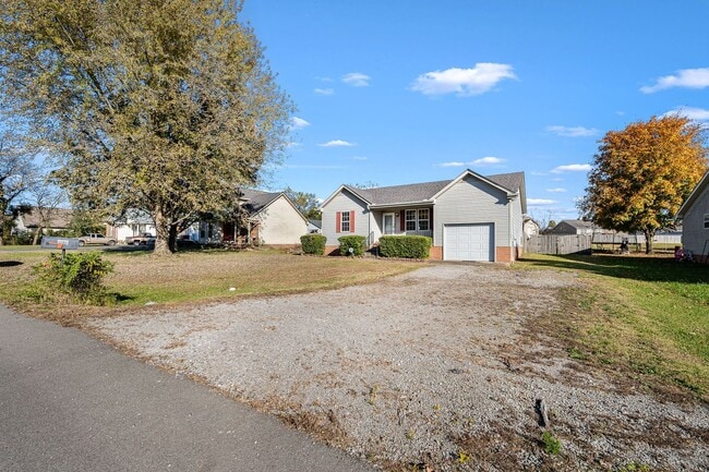 1409 Wrightford Dr in Lebanon, TN - Building Photo - Building Photo