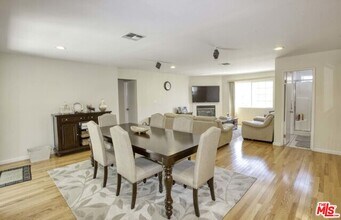 3556 S Bentley Ave in Los Angeles, CA - Foto de edificio - Building Photo