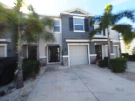2615 Midnight Pearl Dr in Sarasota, FL - Building Photo