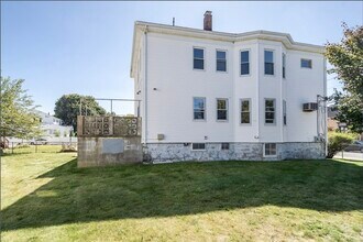 24 Blaine St in Malden, MA - Building Photo - Building Photo