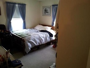 11 Kent Ct, Unit 4f in Somerville, MA - Building Photo - Building Photo