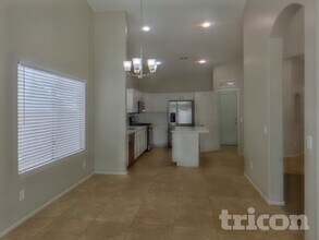 40907 W Robbins Dr in Maricopa, AZ - Foto de edificio - Building Photo