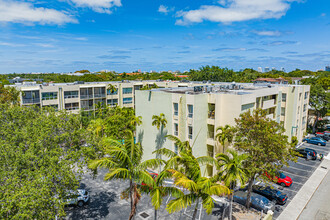 Las Olas Regency in Fort Lauderdale, FL - Building Photo - Primary Photo