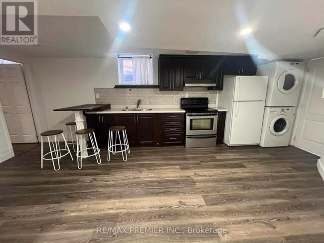 property at 118 Solway Ave