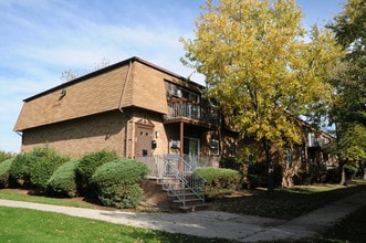 Florida Grove Manor in Keasbey, NJ - Building Photo - Building Photo