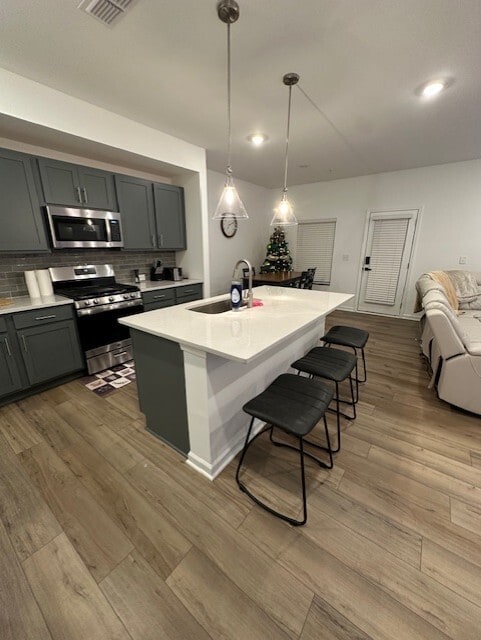 6607 Wyndale Dr in Douglasville, GA - Foto de edificio - Building Photo