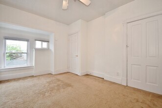 121 S 16th St, Unit 2 in Pittsburgh, PA - Foto de edificio - Building Photo