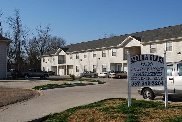 Azalea Place Apartments in Opelousas, LA - Building Photo