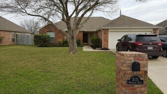 5111 Warwicke Dr in Temple, TX - Building Photo