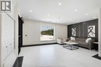 705 Grand Marais Rd E in Windsor, ON - Building Photo - Building Photo