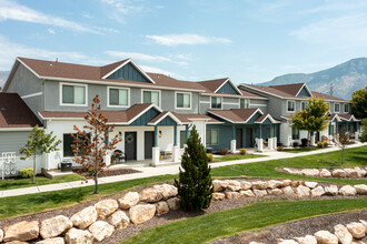 Mountain View Townhomes in Ogden, UT - Building Photo - Building Photo